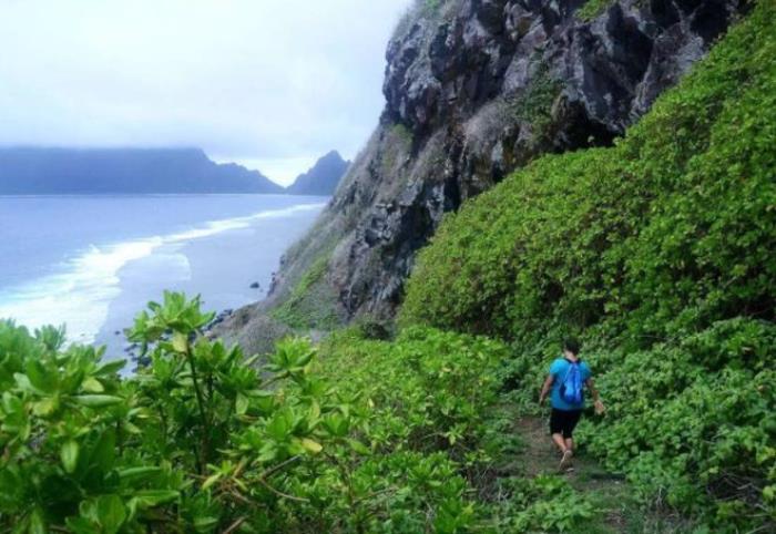 萨摩亚群岛，有典型的热带海岛风光