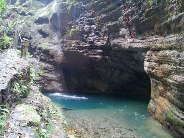 坐龙峡风景区