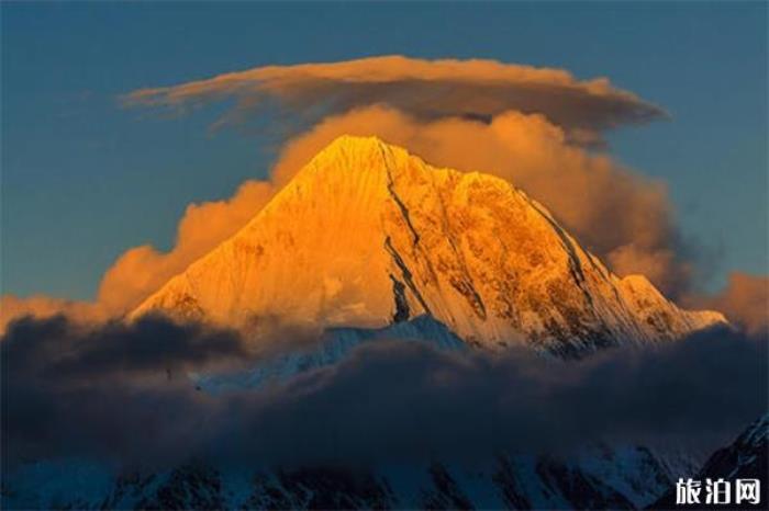 贡嘎雪山