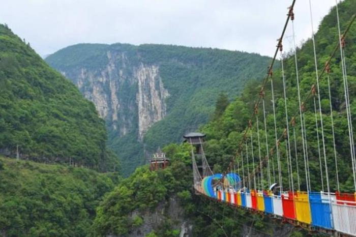 地心谷在恩施的什么位置