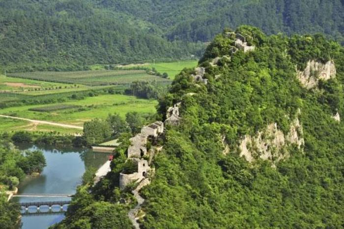 襄阳春秋寨一日游攻略 襄阳春秋寨一日游攻略