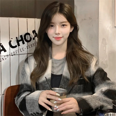 北京陪玩妹子化妆师祝婷锦