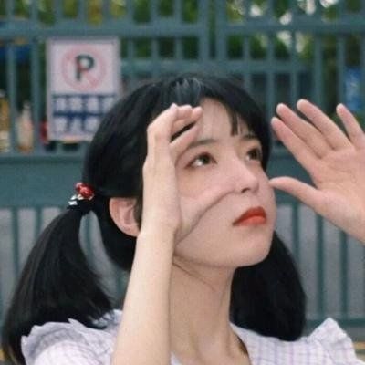 昆明商务伴游点歌员展萱舒