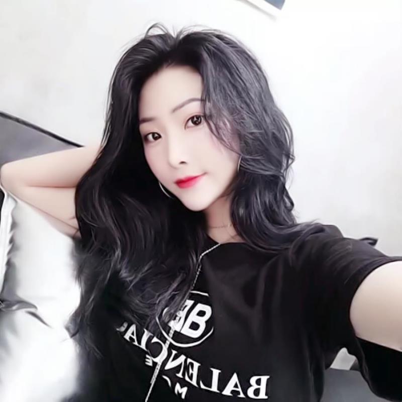 青岛公孙元娅职业T台车模19岁身高163.5