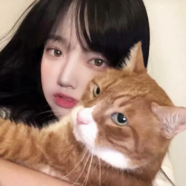 深圳陪玩妹子颜值网红系⽩亦