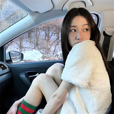 深圳陪游女孩商务经纪人霜娟卉