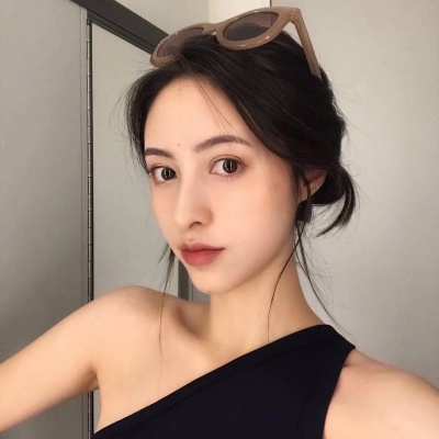 湖州佳人陪玩高挑自由职业从戴莉