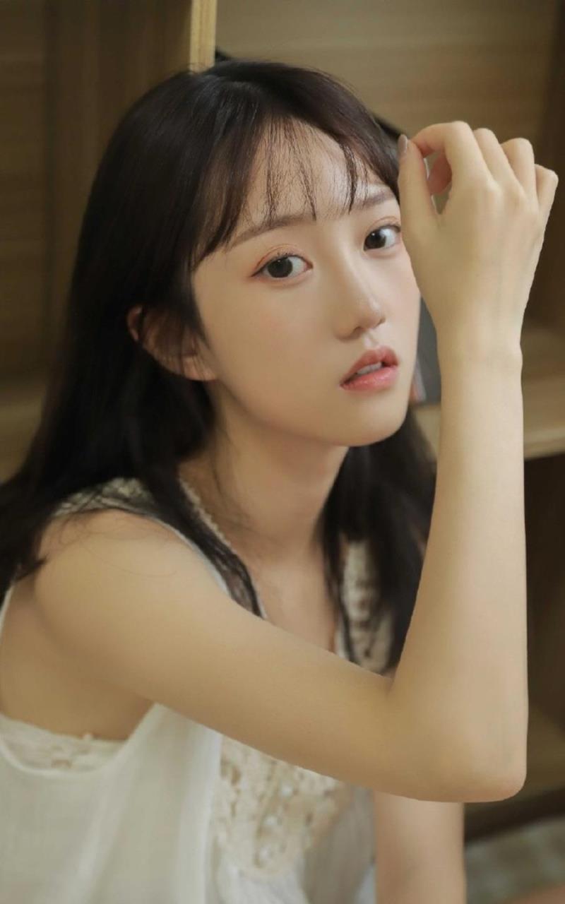 北京尔宜娴职业教师23岁身高161.5