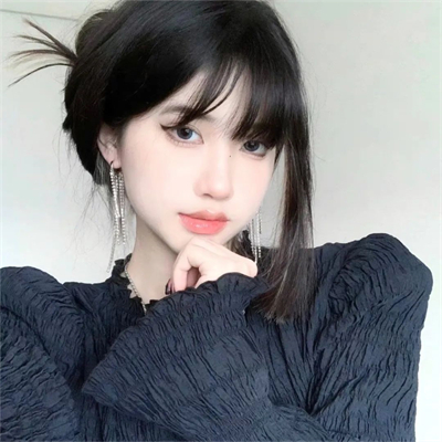 深圳美女伴游预约车展车模融寻凝