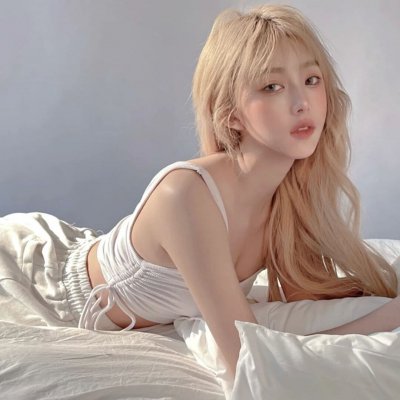 广州私人伴游店内销售员奇炜滢 广州私人伴游店内销售员奇炜滢