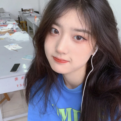 青岛况沅职业教育培训18岁身高161.5