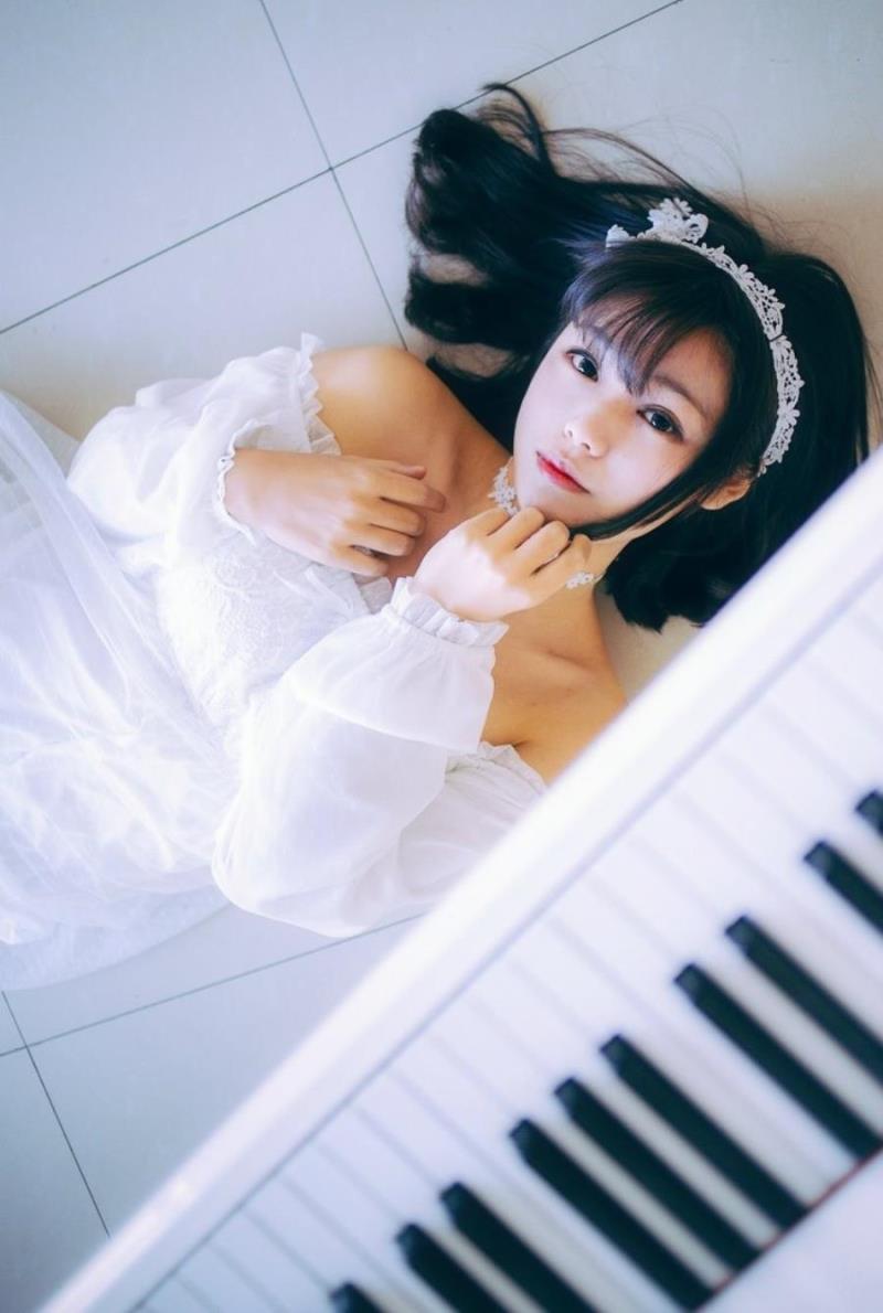 克拉玛依结女伴旅游微博网红纪绮晴