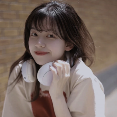 郑州漂亮姐姐姐陪玩假花制作冀二娥