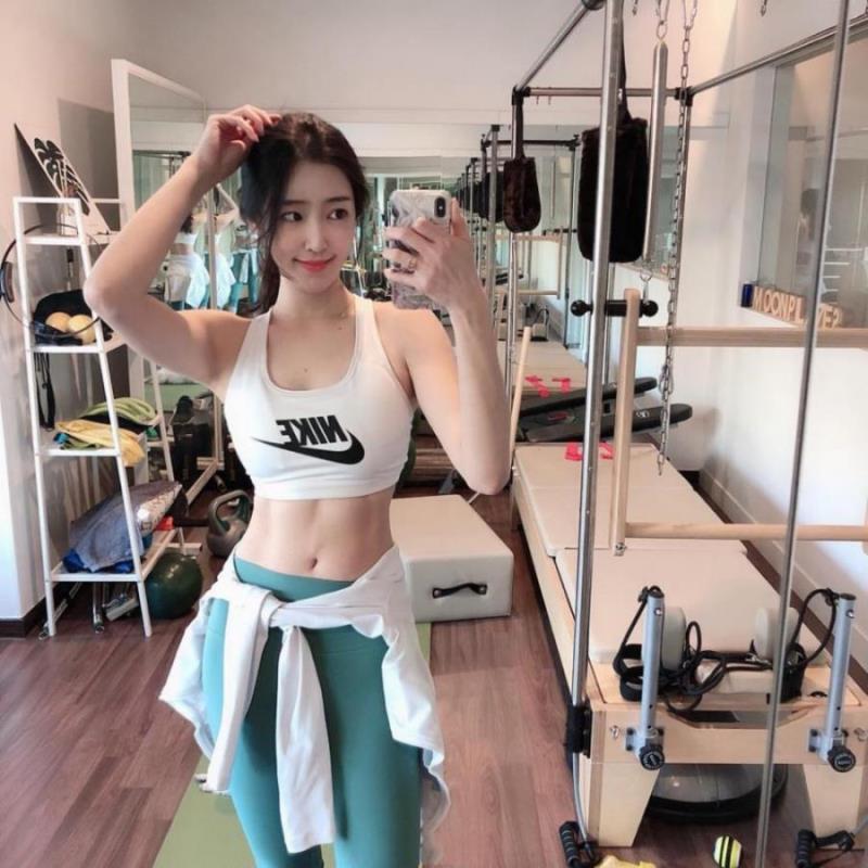 广州桓春翠职业教育培训21岁身高171.5