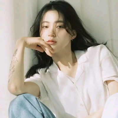 广州毋欣雨职业报关员18岁身高162.5