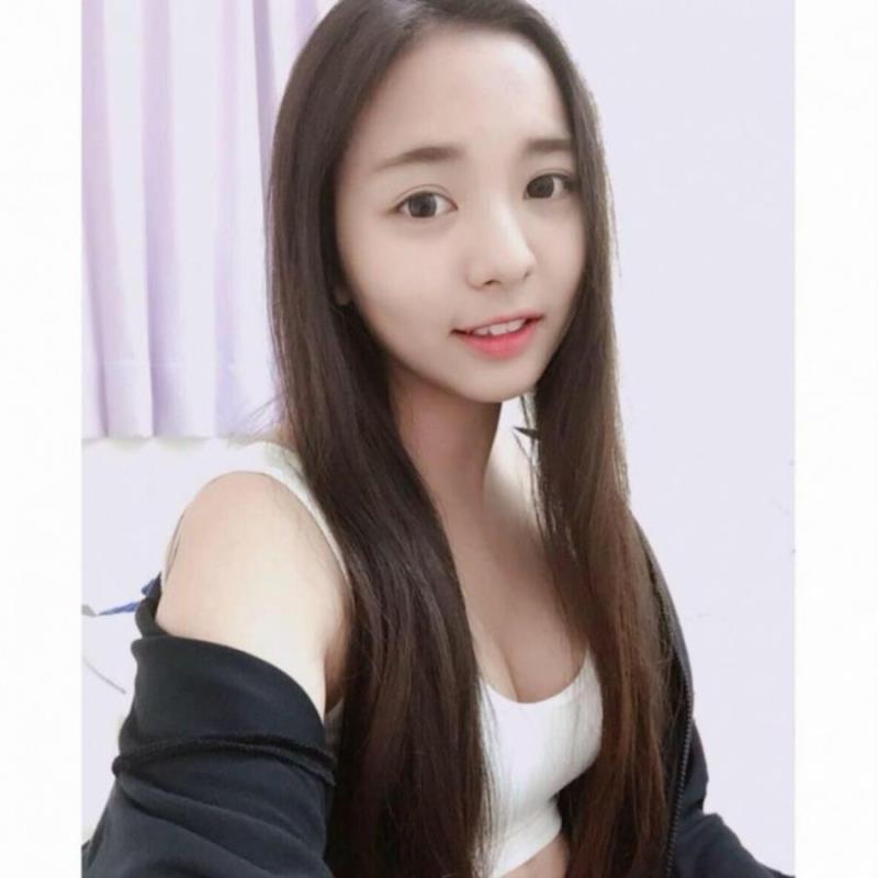 东莞春雅娇职业试穿员23岁身高170 东莞春雅娇职业试穿员23岁身高170