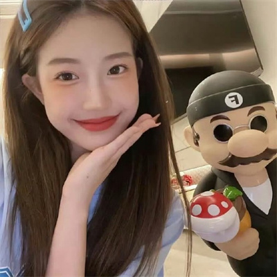 白山结女伴旅游高挑自由职业吾莹