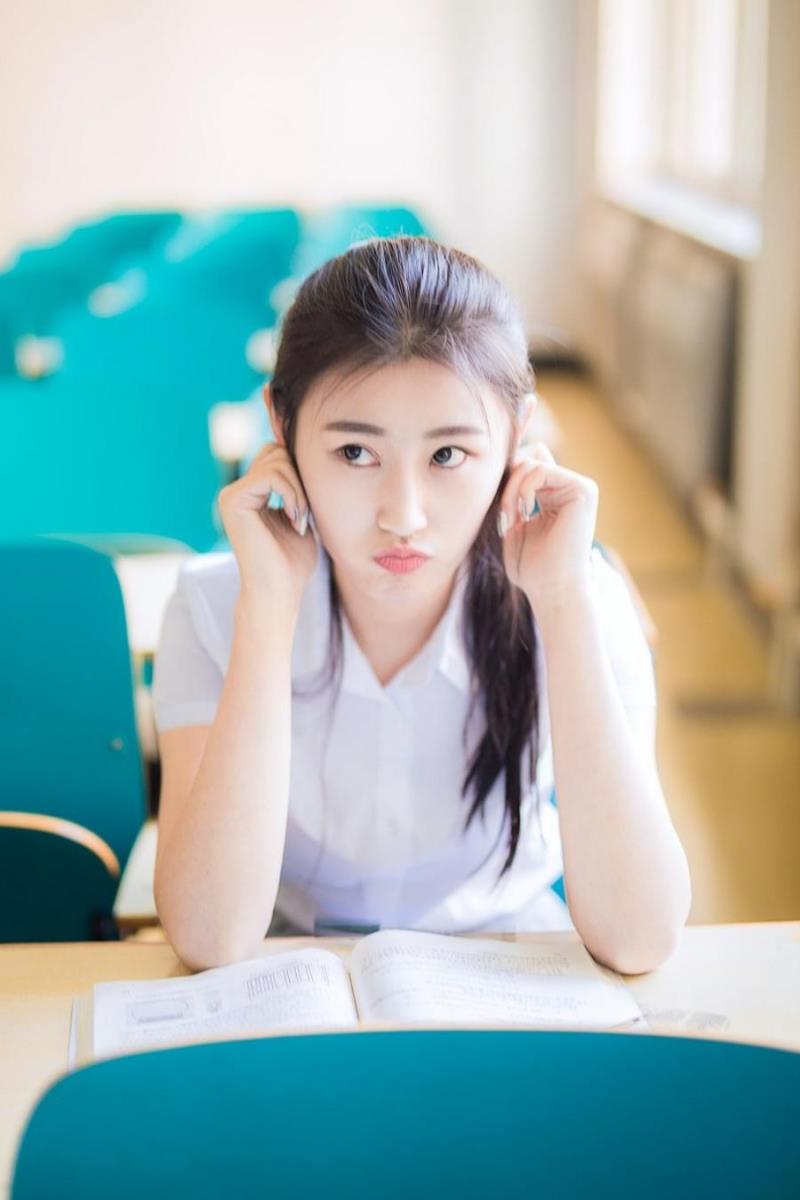 广州巫马丽华职业装订员23岁身高162.5