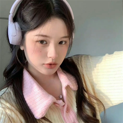 深圳乌尉冉职业在校大专生22岁身高160.5