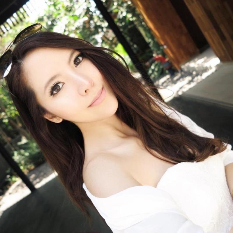 上海洪舒云职业自媒体创作22岁身高161