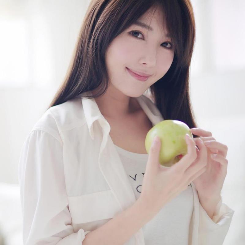 广州红茜紫职业面点师18岁身高162