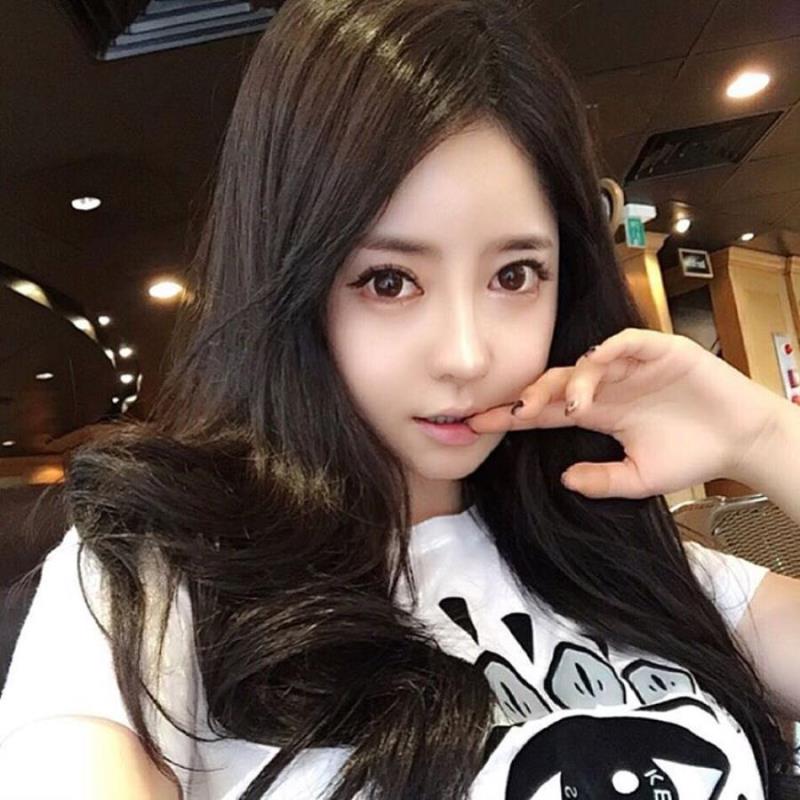 北京钮祜禄莹职业经纪人19岁身高172