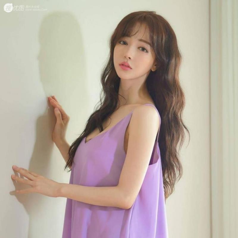 北京仁萍儿职业时尚网红19岁身高160.5