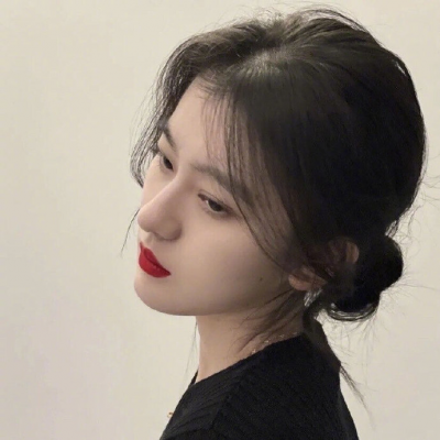 天津陪玩二级空姐闵仲娟