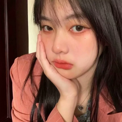 深圳他塔喇娥璐职业颜值网红21岁身高167