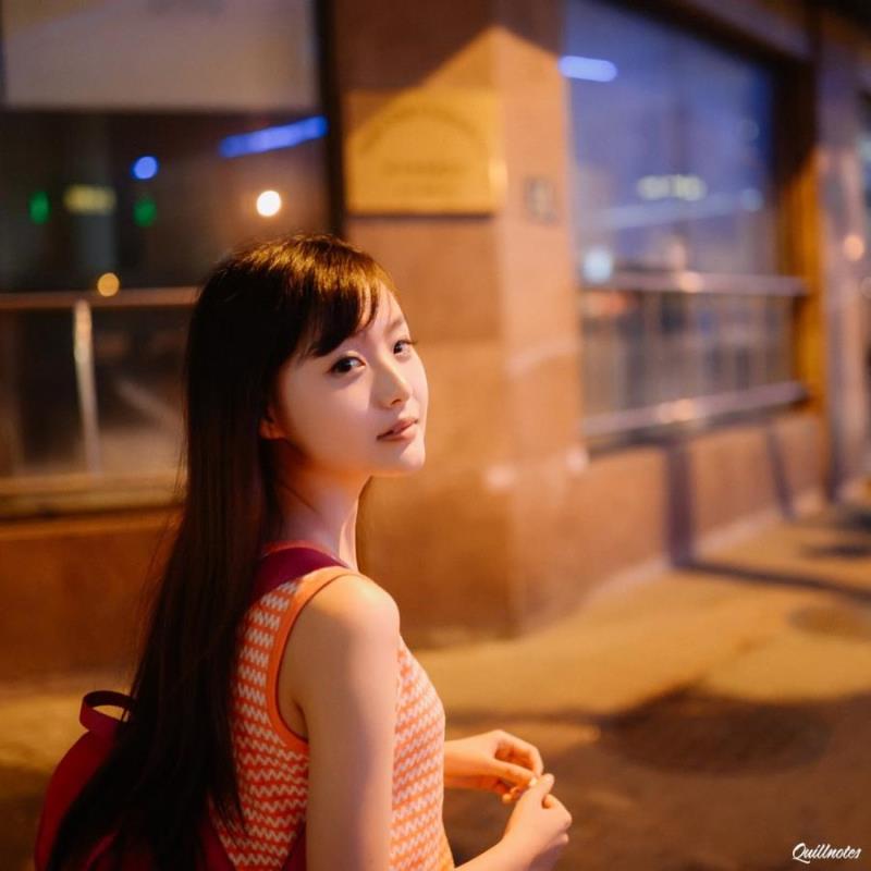 上海钮祜禄欣可职业接线员19岁身高169