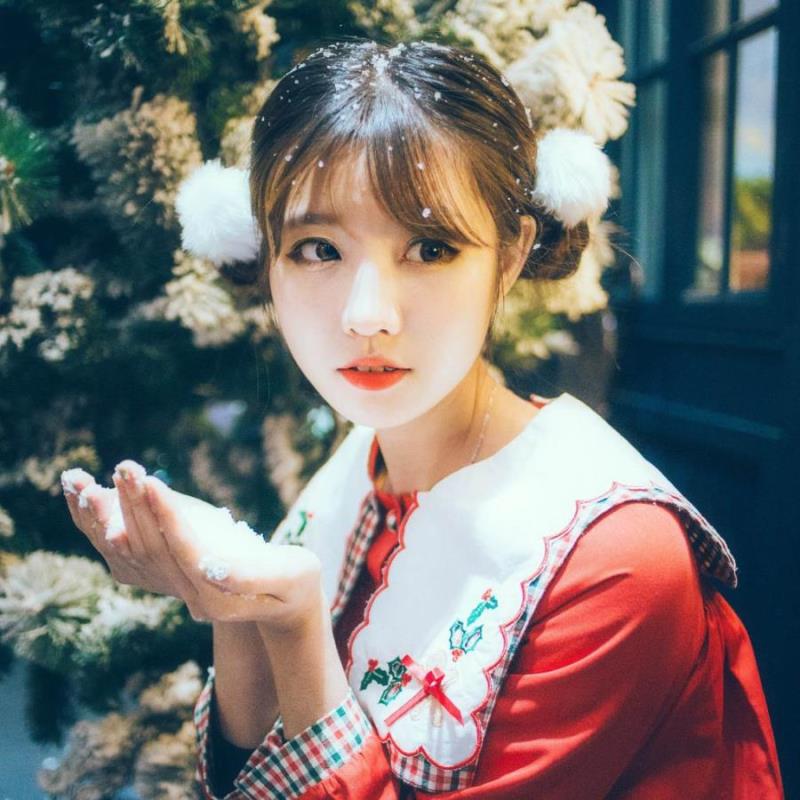 上海饶安依职业试吃员23岁身高171