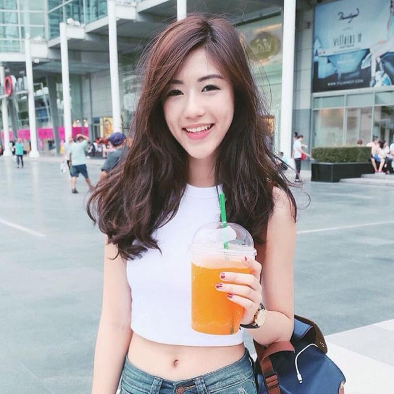 上海唐蓉宸职业美术23岁身高160