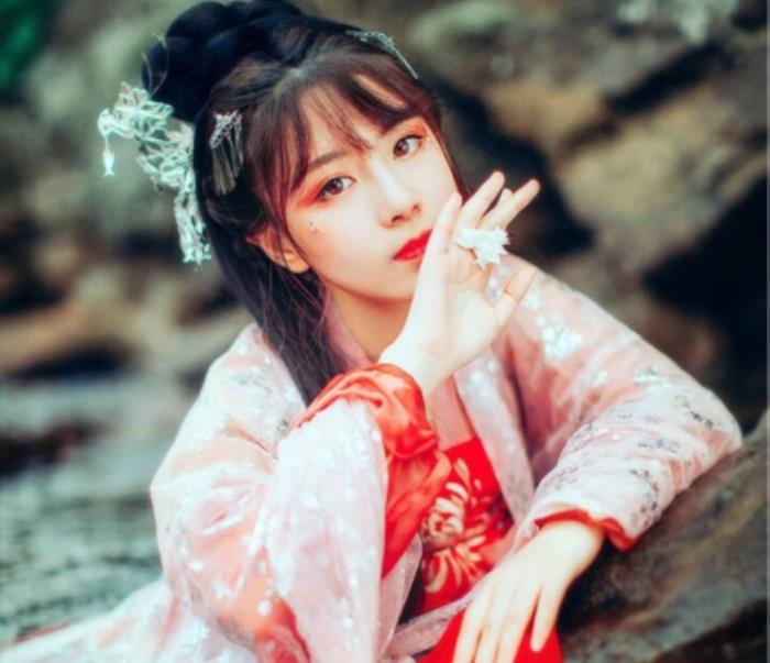 在很多院校开设商务自由职业培训班，也吸引了很多人的关注