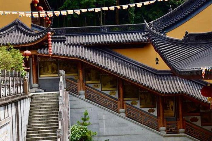 法喜寺和灵隐寺哪个值得去 法喜寺和灵隐寺哪个值得去