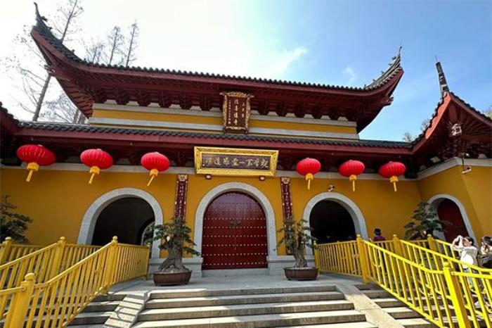 法喜寺和灵隐寺是一个地方吗 法喜寺和灵隐寺是一个地方吗