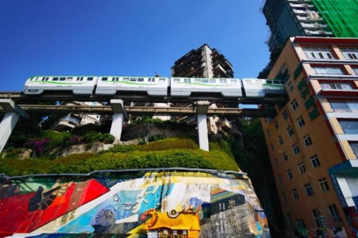 重庆李子坝轻轨站怎么游玩 重庆李子坝轻轨站怎么游玩