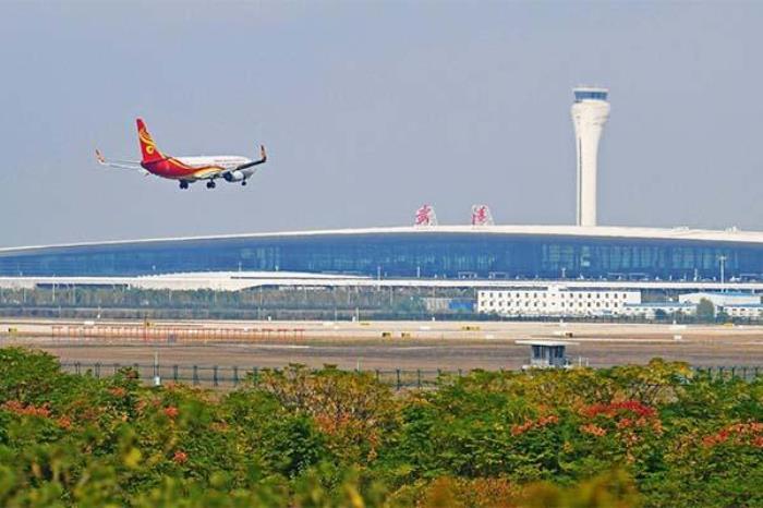 武汉天河机场离哪个高铁站比较近