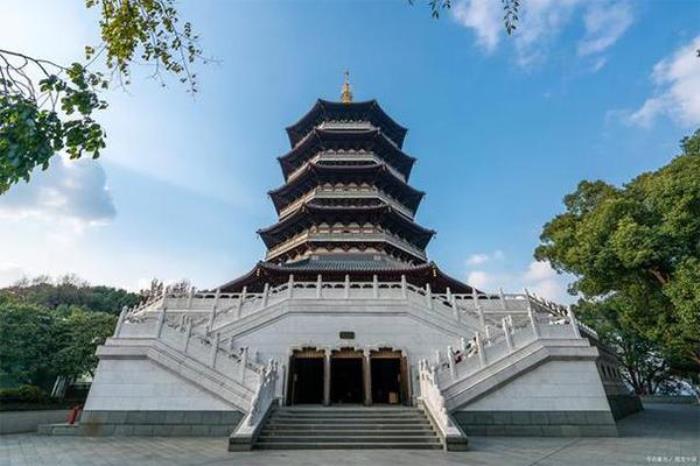 雷峰塔可以上去吗 雷峰塔怎么上去 雷峰塔可以上去吗 雷峰塔怎么上去