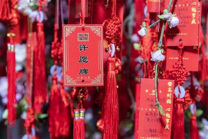 金茂大厦88层观光厅有什么好玩的 金茂大厦88层观光厅有什么好玩的