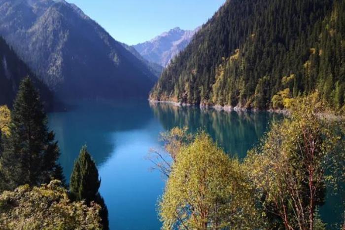 九寨沟和张家界哪个好