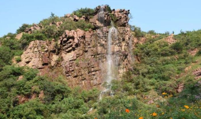 万安山七彩大峡谷