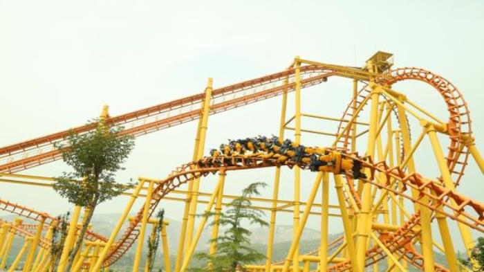 五龙山响水河主题乐园