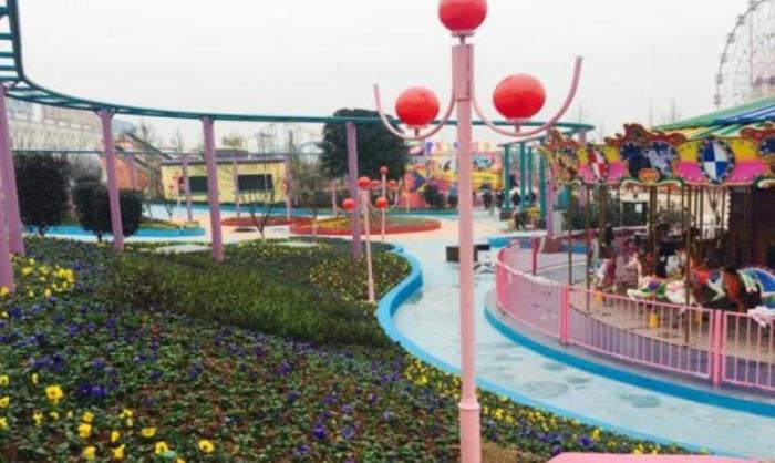 自贡恐龙欢乐王国 自贡恐龙欢乐王国