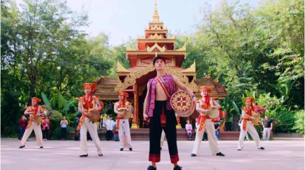 “澜沧江·湄公河之夜”歌舞篝火晚会 “澜沧江·湄公河之夜”歌舞篝火晚会