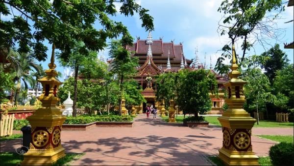 “澜沧江·湄公河之夜”歌舞篝火晚会 “澜沧江·湄公河之夜”歌舞篝火晚会