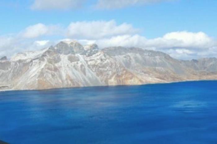 长白山天池 长白山天池