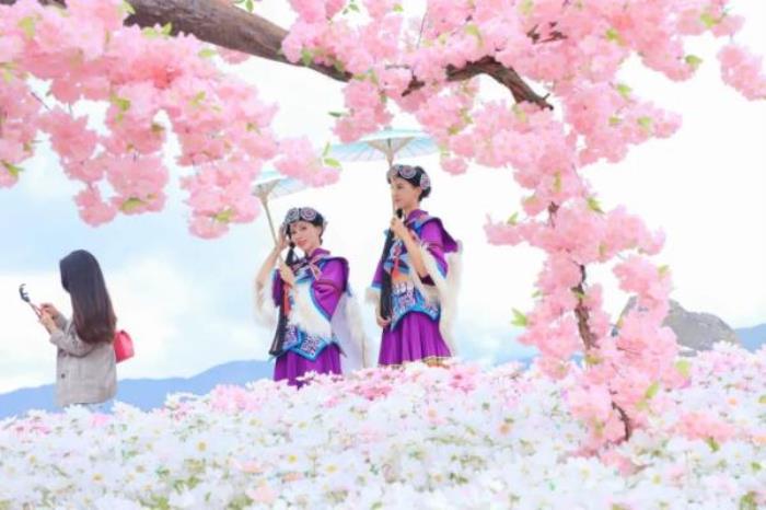 雪山峡谷演艺公园 雪山峡谷演艺公园