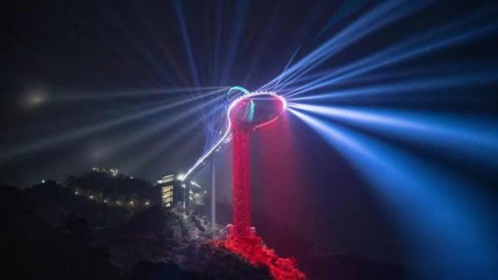 清远黄腾峡天门悬廊