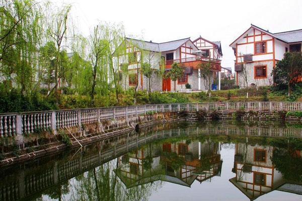 白坪飞龙景区 白坪飞龙景区