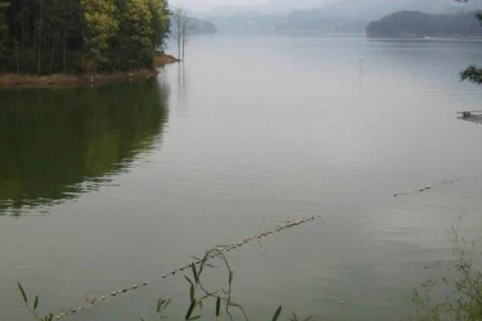 红寺湖景区 红寺湖景区